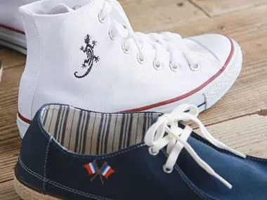 Embroidery shoes